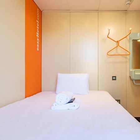 Easyhotel EDI Eksteriør billede