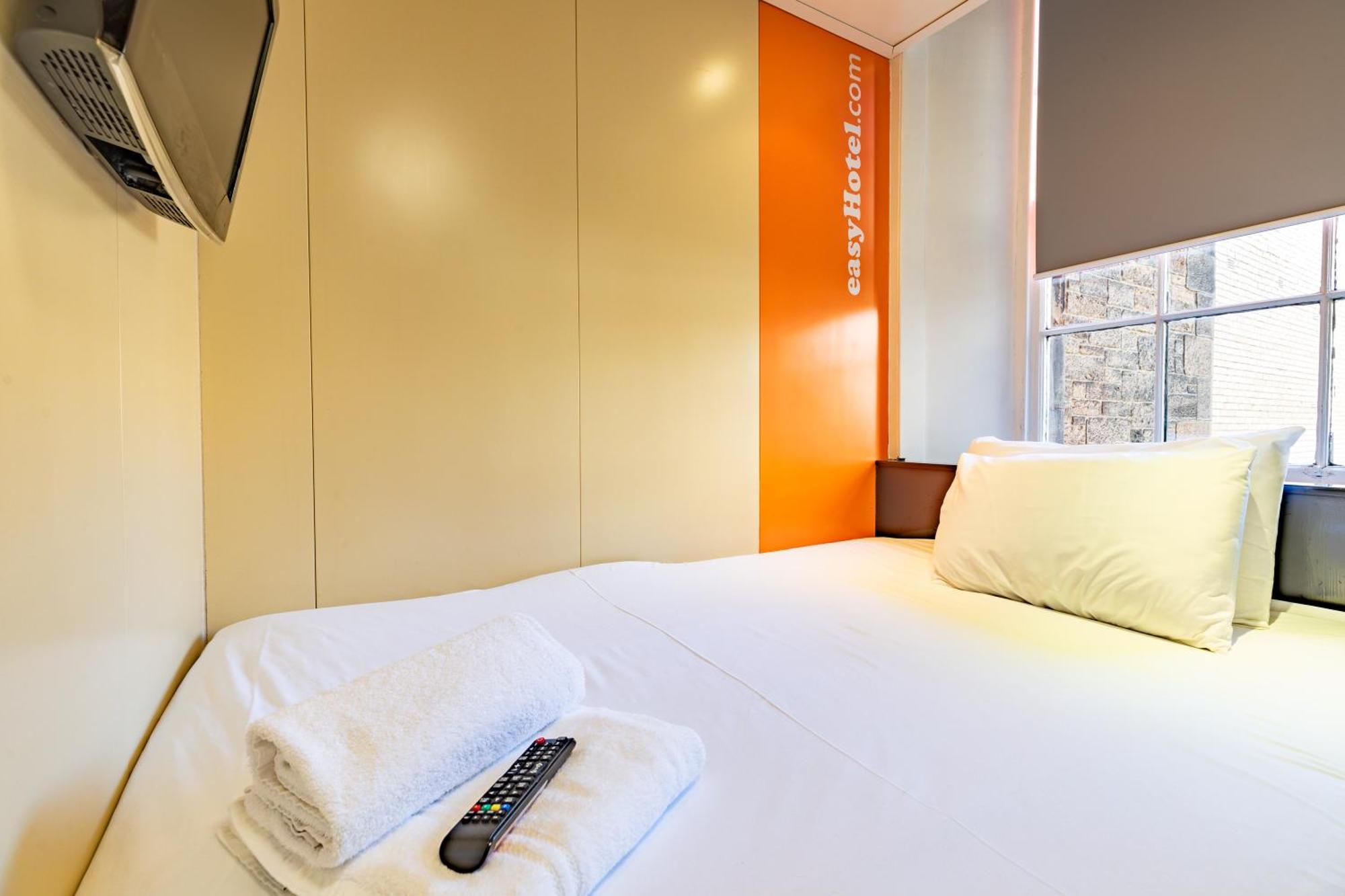 Easyhotel EDI Eksteriør billede