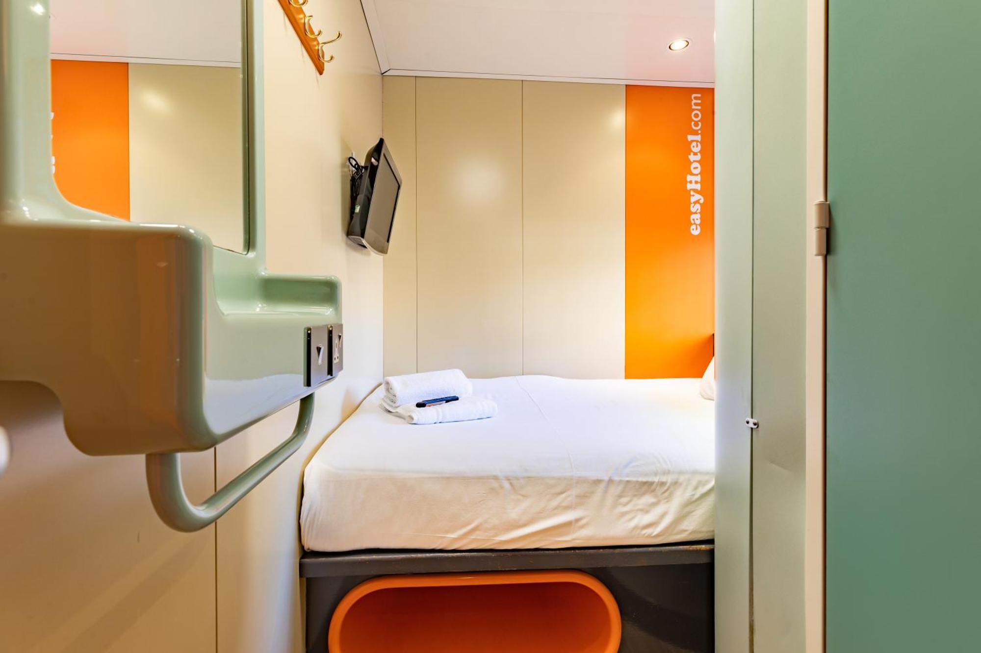 Easyhotel EDI Eksteriør billede