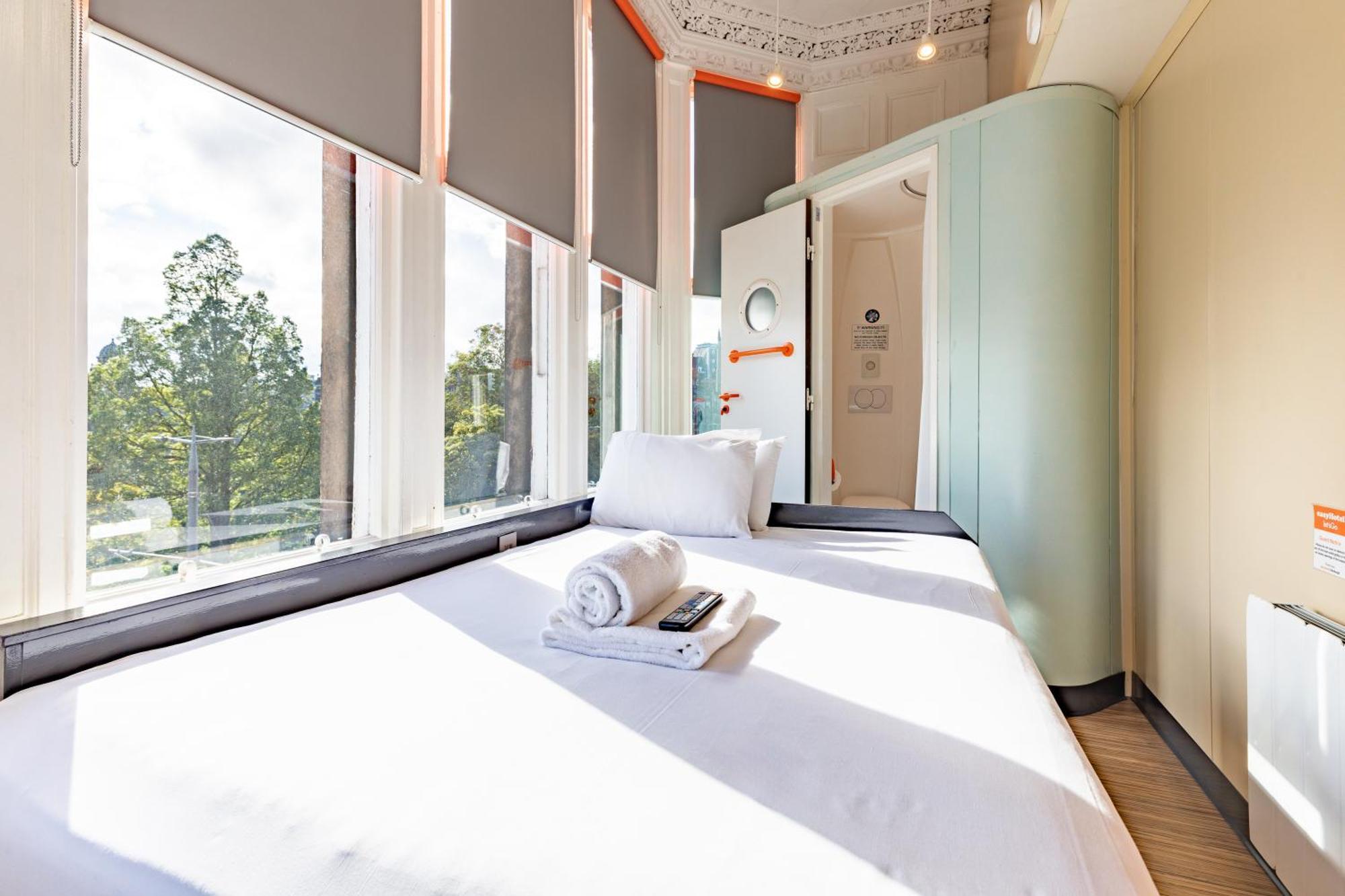 Easyhotel EDI Eksteriør billede