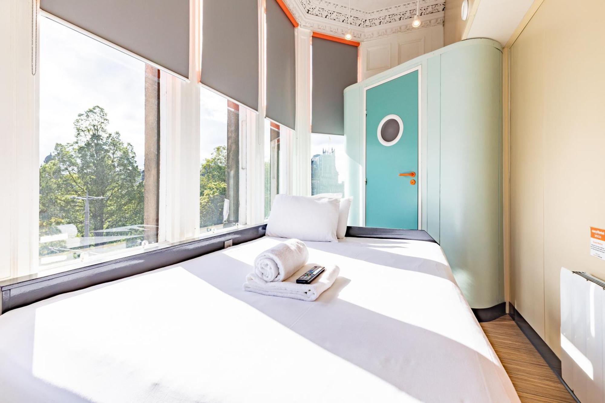 Easyhotel EDI Eksteriør billede
