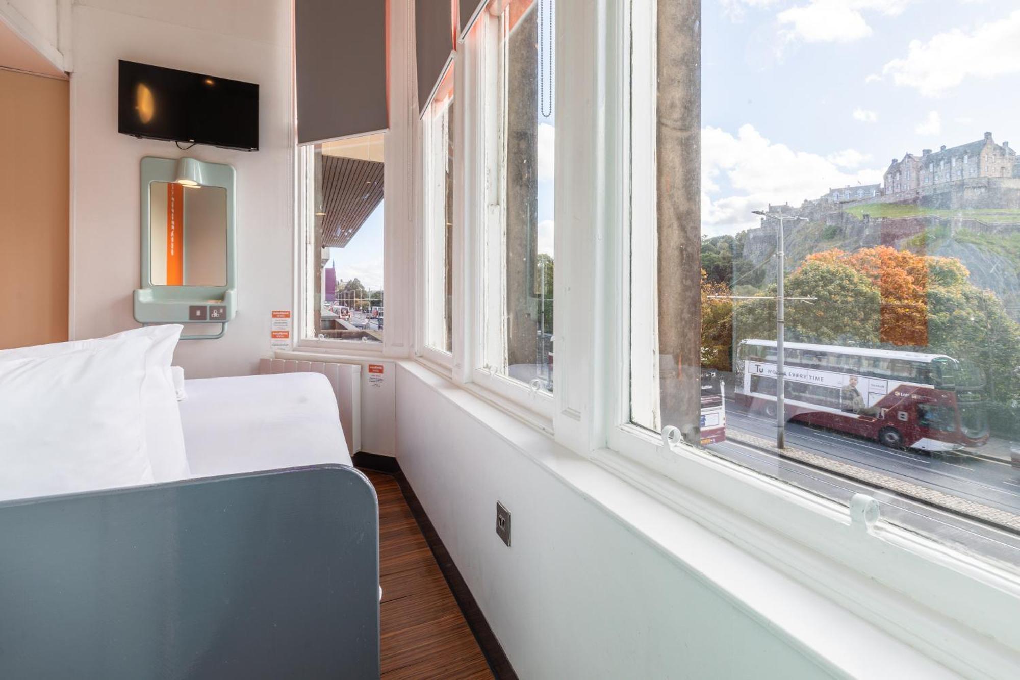 Easyhotel EDI Eksteriør billede