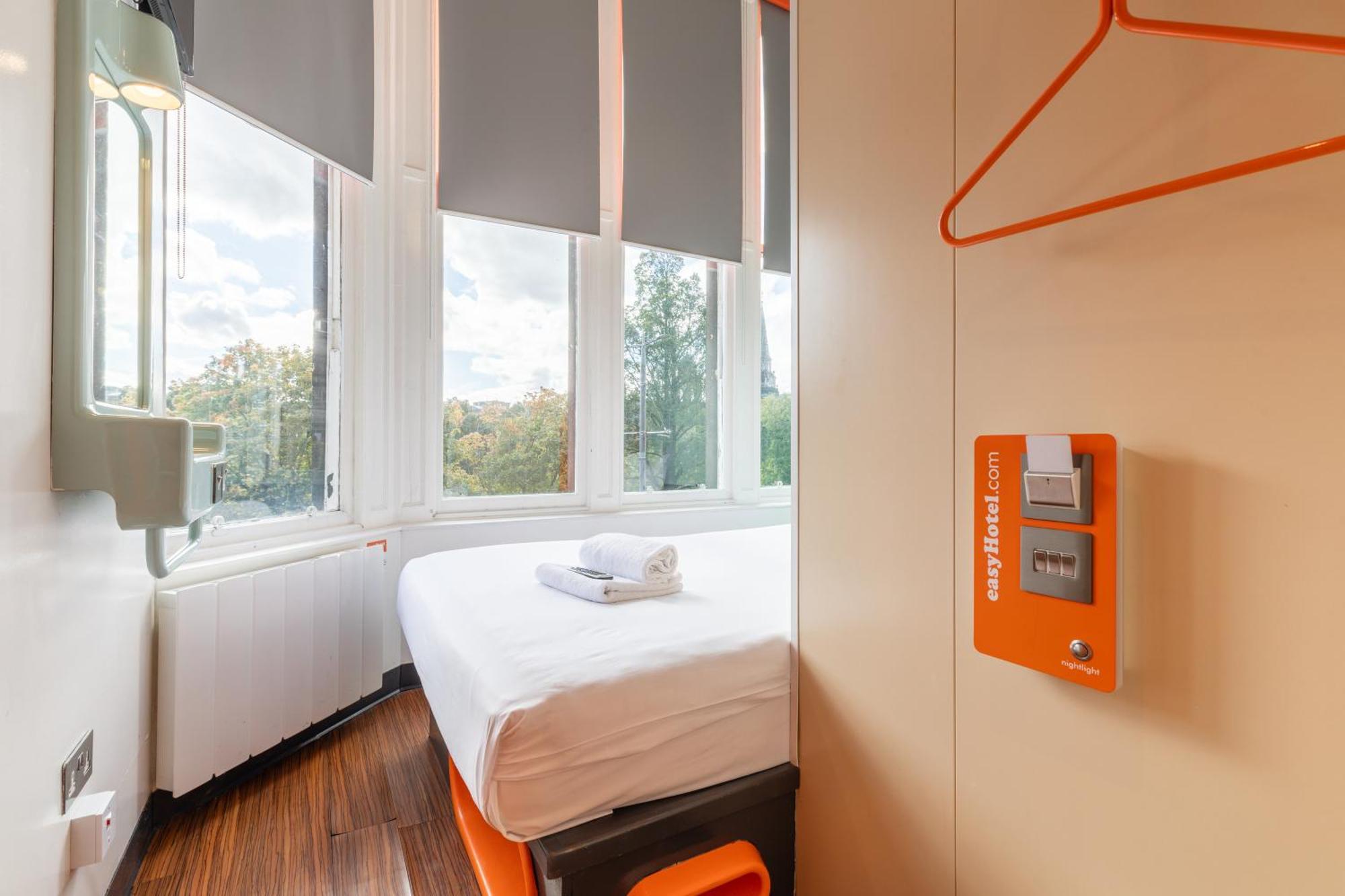 Easyhotel EDI Eksteriør billede
