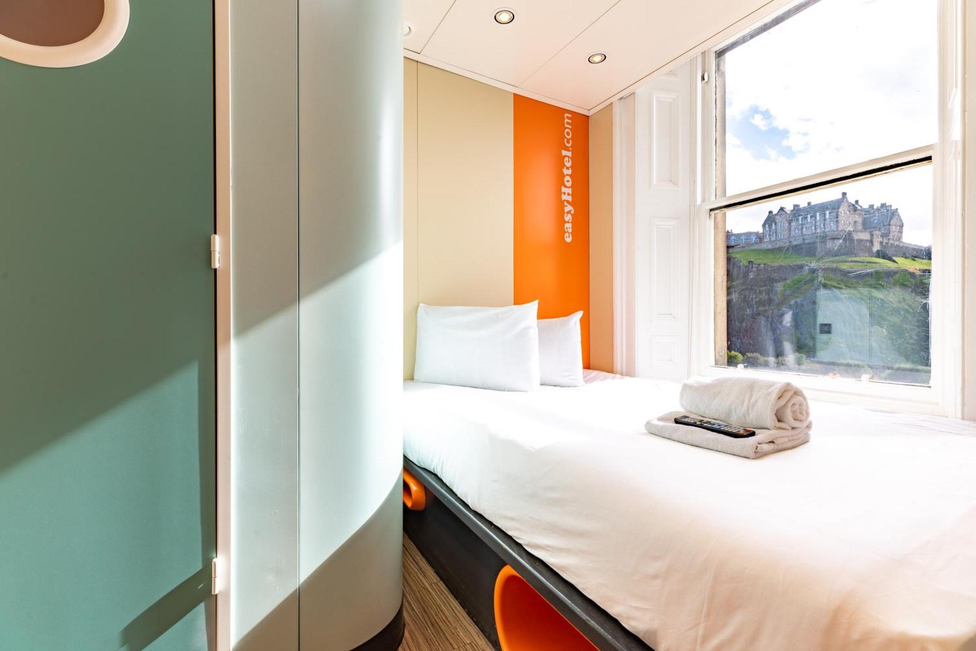 Easyhotel EDI Eksteriør billede